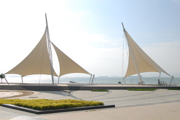 《远离尘嚣》说明了什么