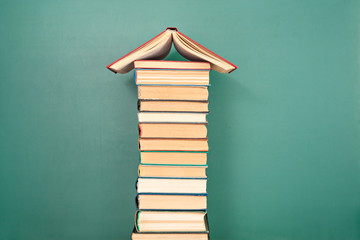 《远离尘嚣》说明了什么