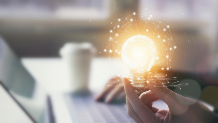 《远离尘嚣》说明了什么