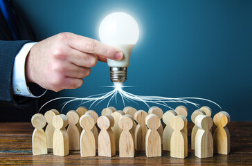 张杰的新歌《看月亮爬上来》歌词