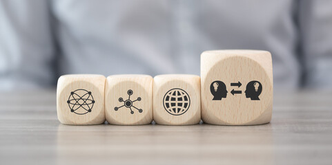 《远离尘嚣》说明了什么