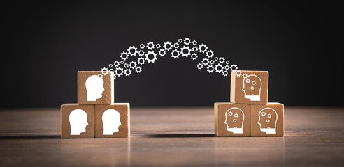 《远离尘嚣》说明了什么