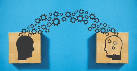 《远离尘嚣》说明了什么