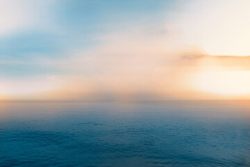 《远离尘嚣》说明了什么