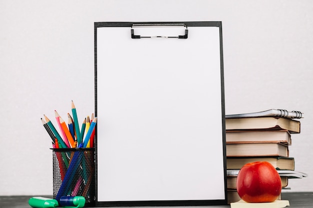 张杰的新歌《看月亮爬上来》歌词