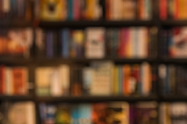 《远离尘嚣》说明了什么